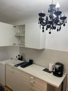 EMM Apartament - 100m Parc si Metrou Tinererului